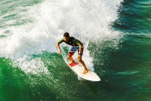 华中科大后卫离奇失误 本届CUBA首记乌龙球改写战局